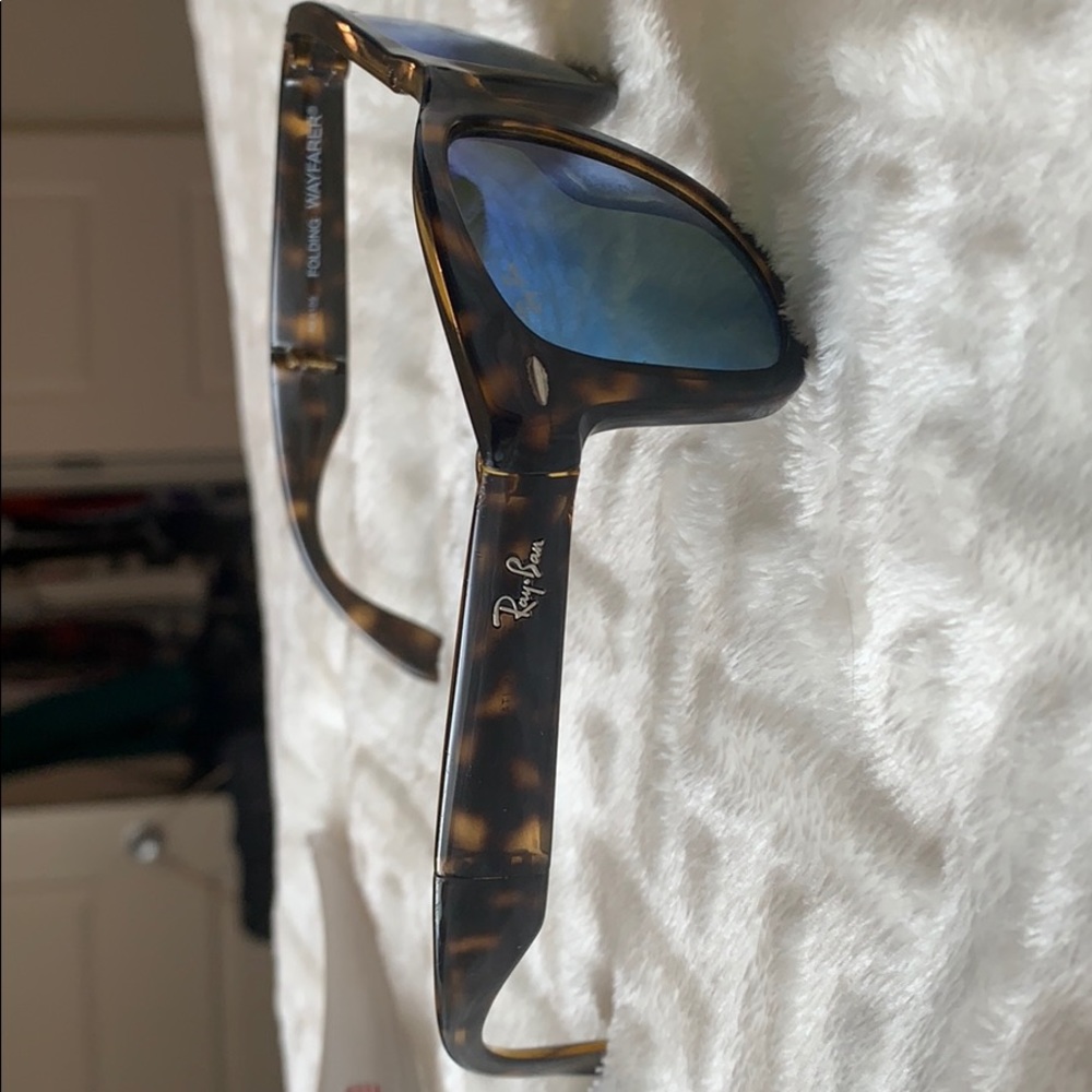 Women’s Ray-Bans